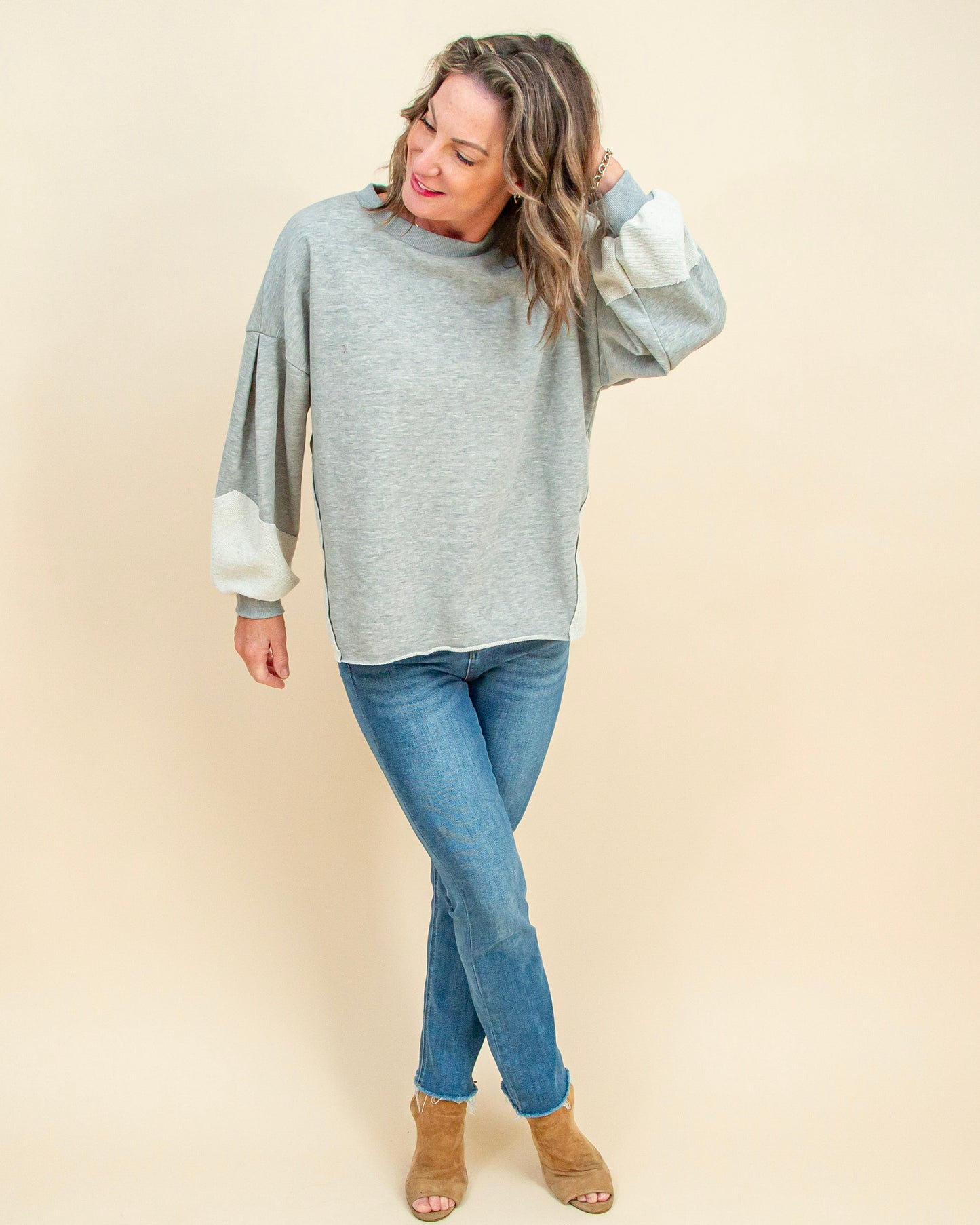 Cozy Agenda Pullover in Heather Grey (9042648858875)
