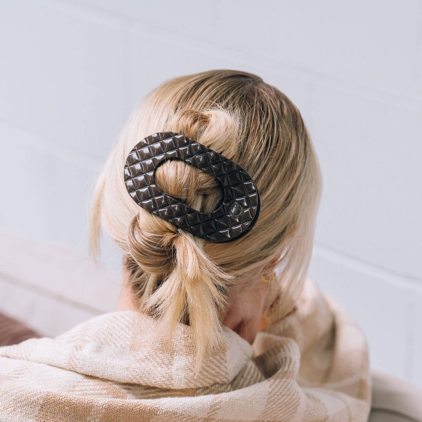 Flat Round Hair Clip | Large | Truly Taupe Quilted (9100171084027)