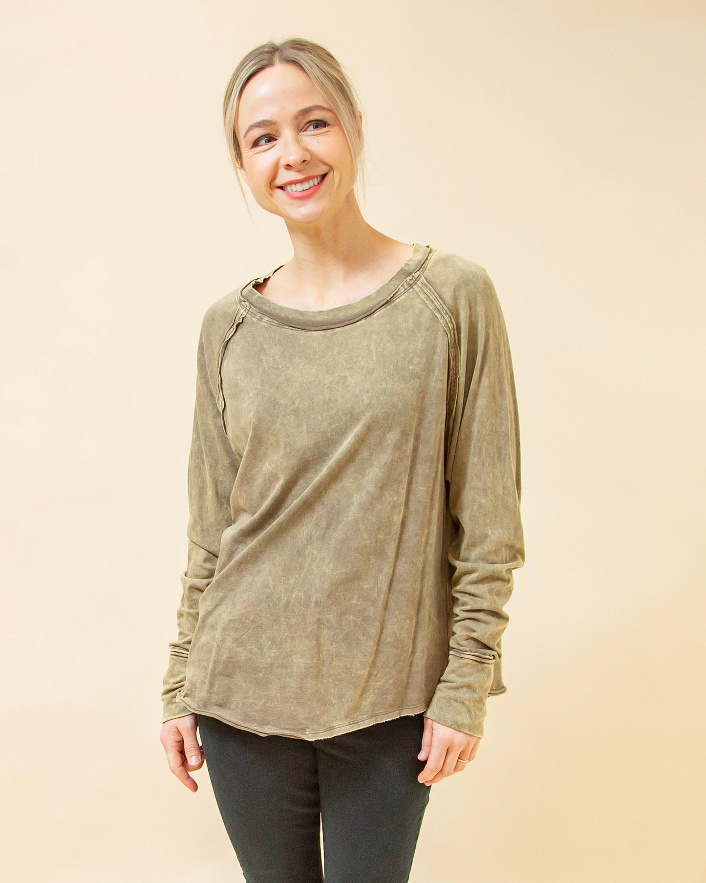 What's the Scoop Top in Mocha (8940247449851)