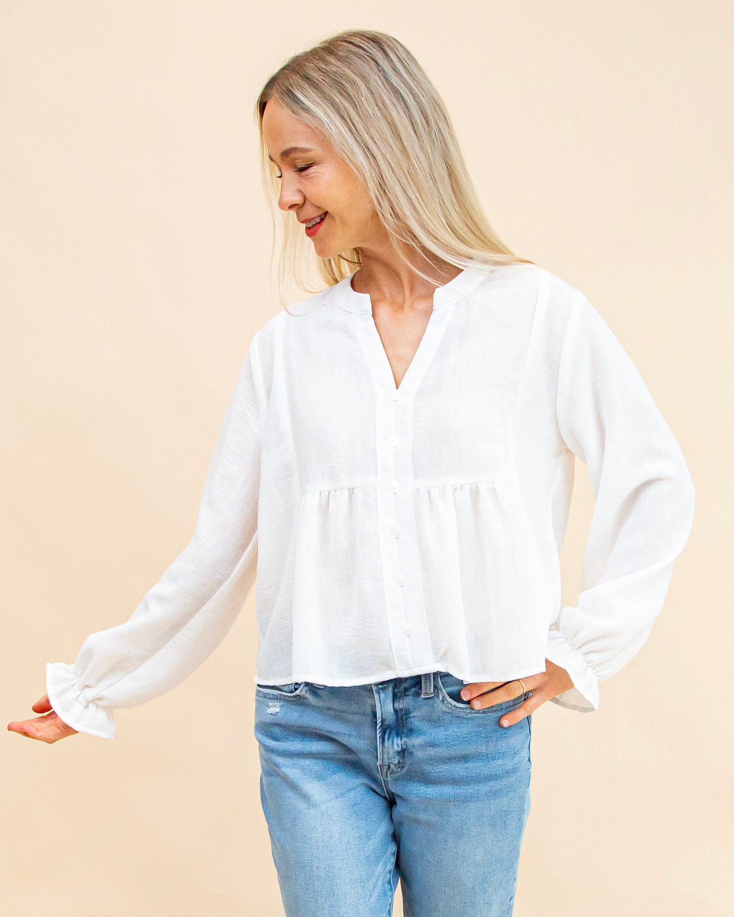 Classic Charm Top in White (9060136714491)