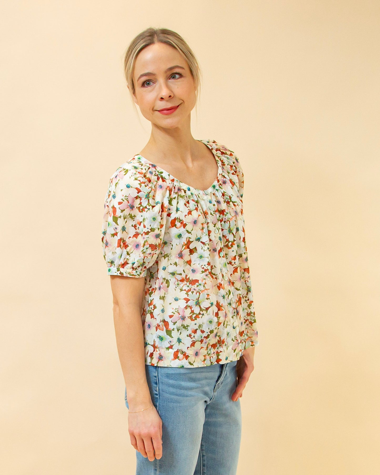 Free to Frolick Blouse in Poppy (8931860971771)