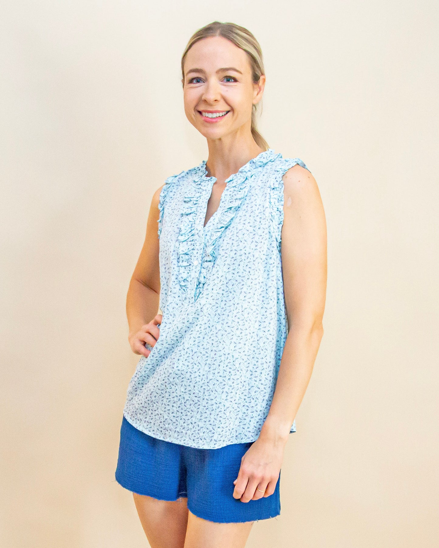 Sweet Blossom Top in Light Blue (9014804939003)