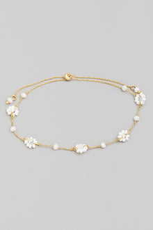  Beaded Flower Station Chain Bracelet in White (8303058256123)