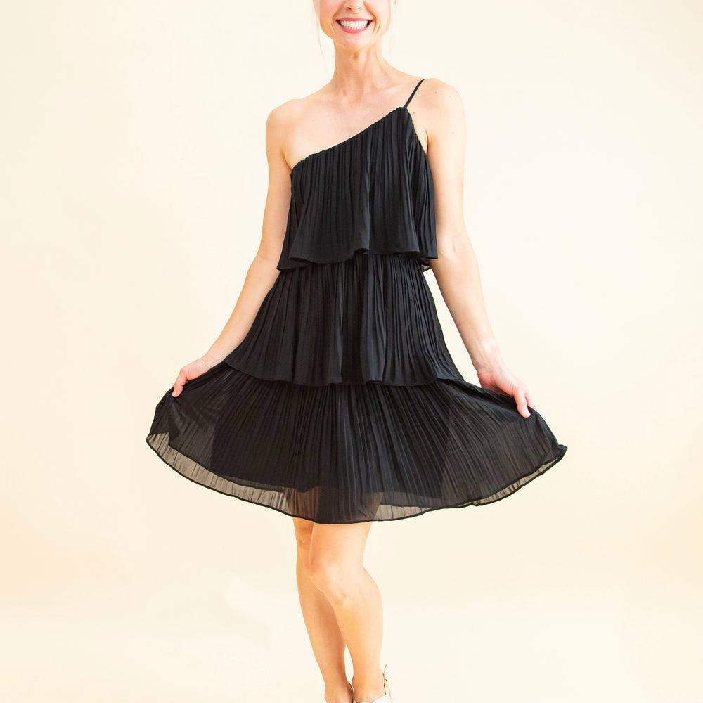 
                  
                    Date Night Dreams Dress in Black (8589875151099)
                  
                