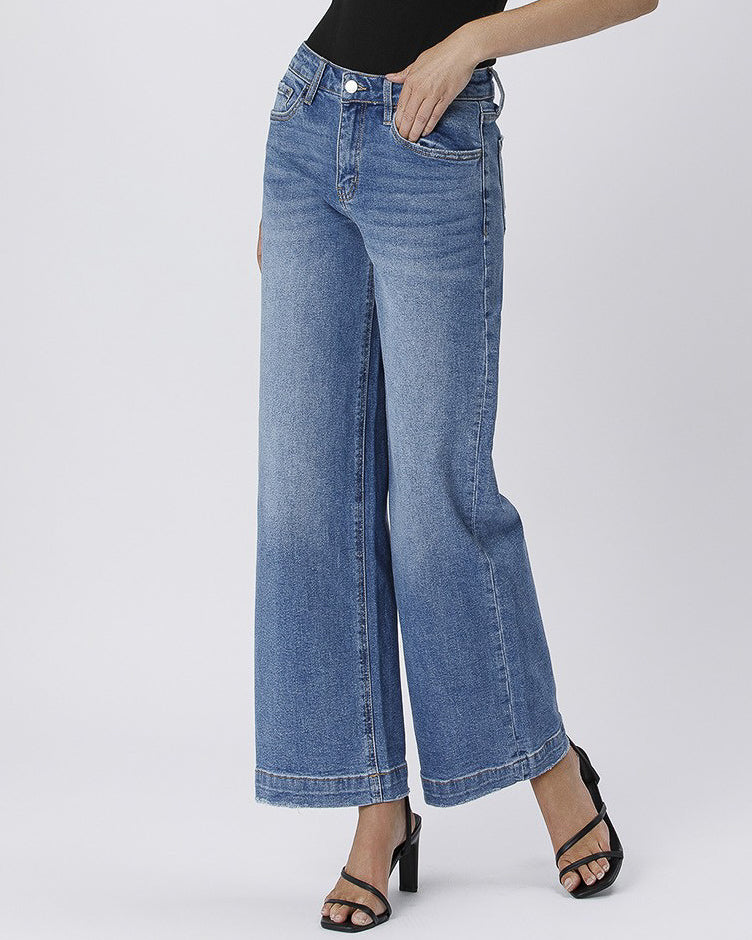 
                  
                    Improve High Rise Wide Leg Jeans (8855226515707)
                  
                