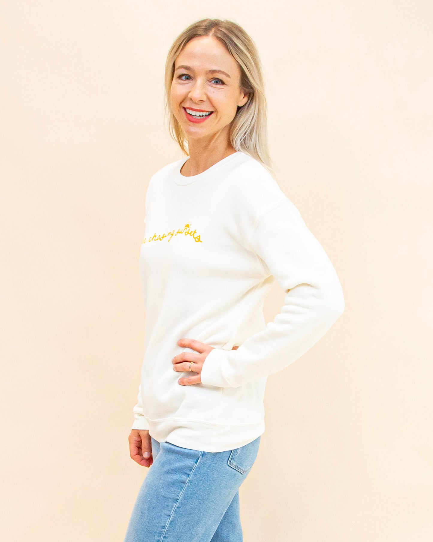 Chasing Sunsets Sweatshirt in Vintage White (9062124945659)