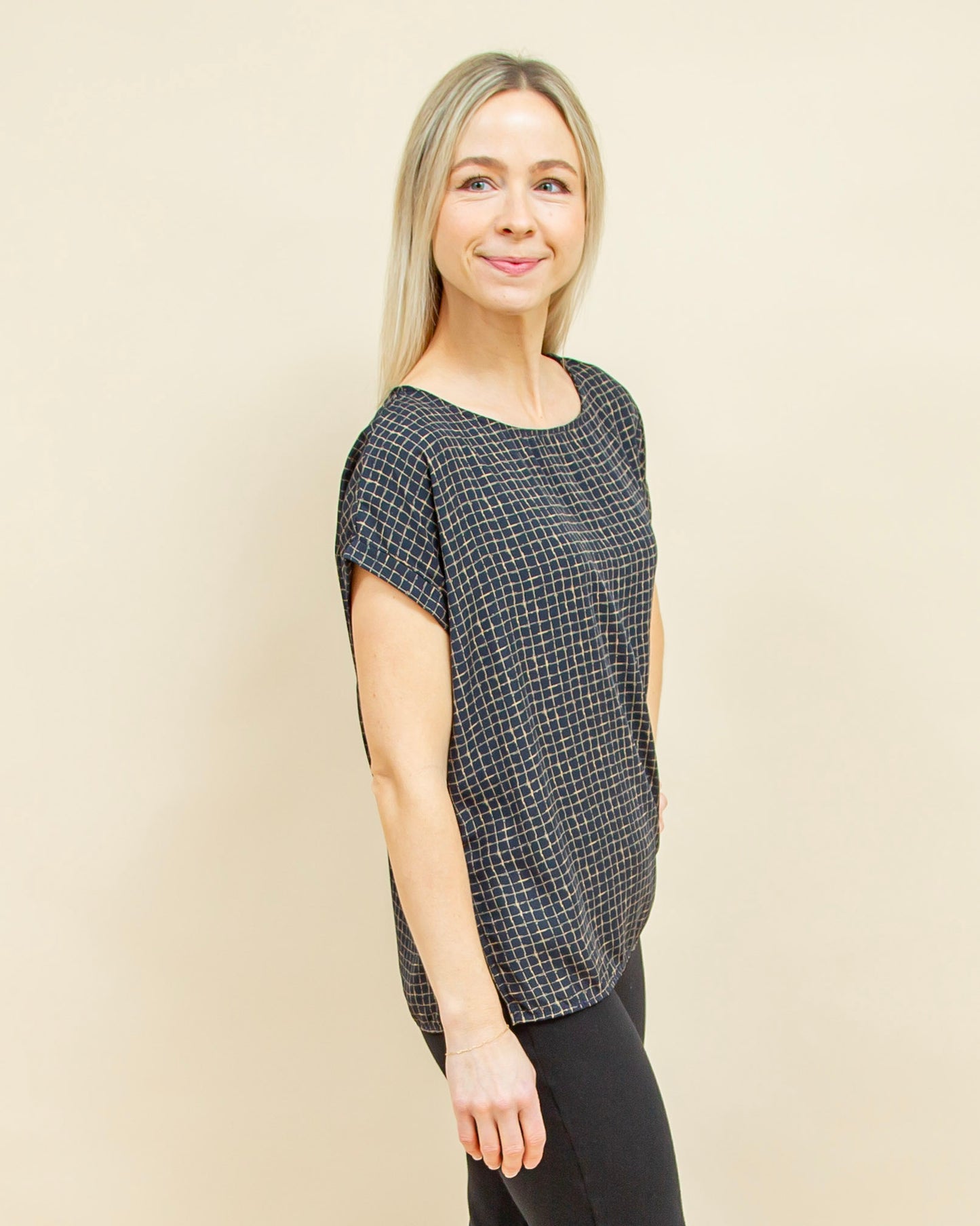 Next In Line Top in Navy/Taupe (8921867518203)