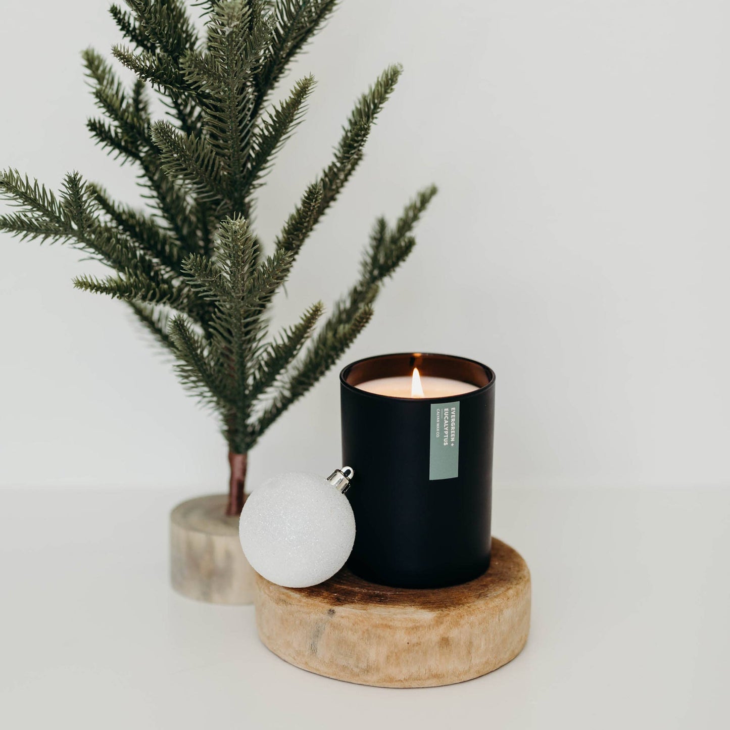 Evergreen + Eucalyptus - Matte Black Tumbler Soy Candle (8893106585851)