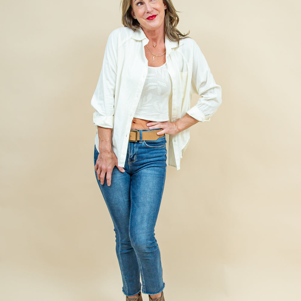 
                  
                    The Perfect Linen Top in White (8921153077499)
                  
                