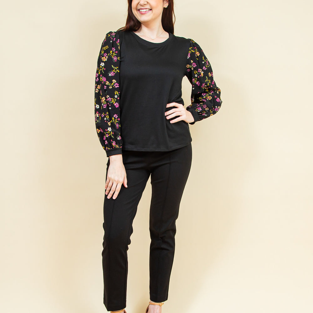 
                      
                        Bringing Flowers Top in Black (8744605090043)
                      
                    