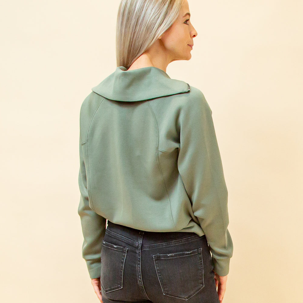 Airessentials Half Zip in Clover (8781142163707)