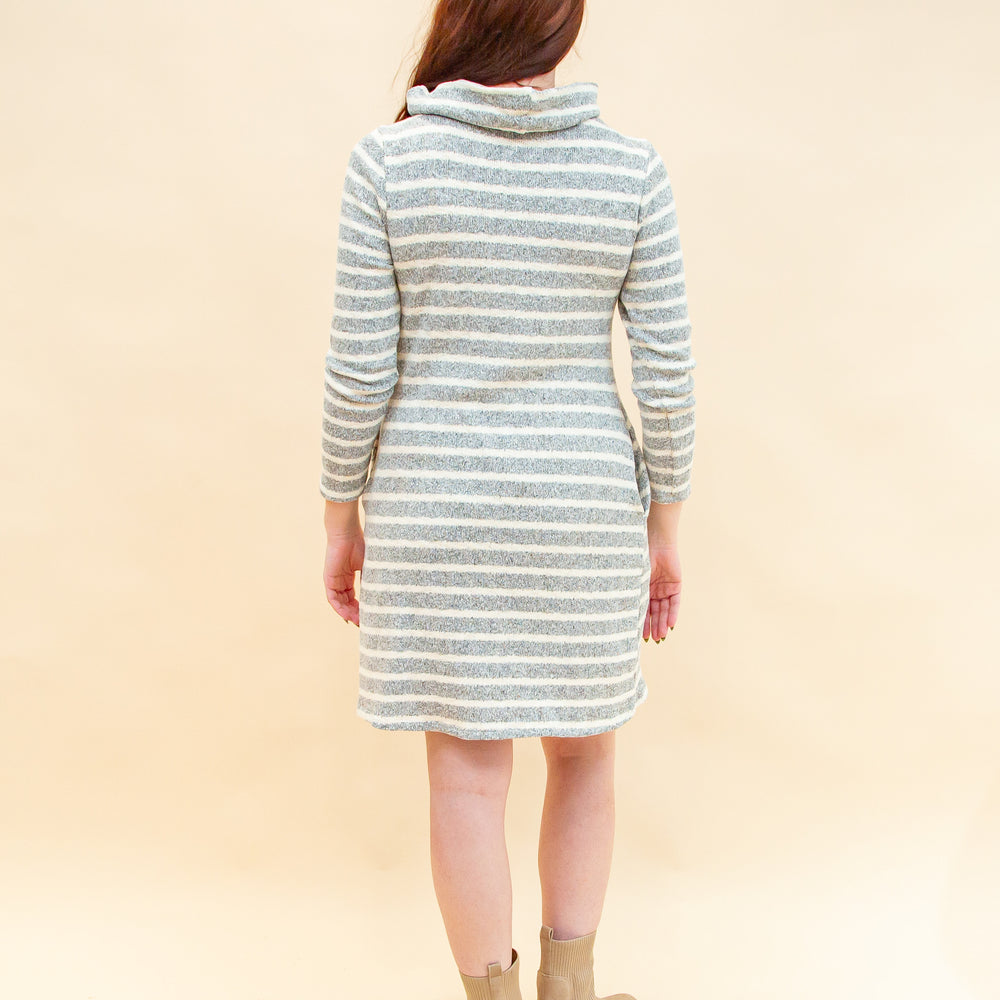 
                  
                    Easy Days Knit Dress in H Grey/Cream (8886352281851)
                  
                