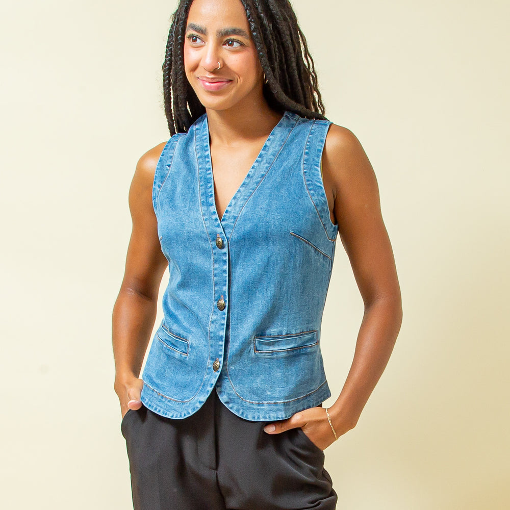 Very Me Denim Vest In Medium Blue (8744607056123)