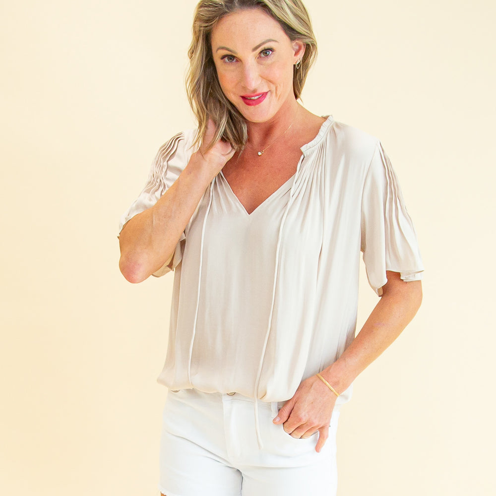 
                  
                    Dainty + Darling Blouse in Papyrus (8744606662907)
                  
                