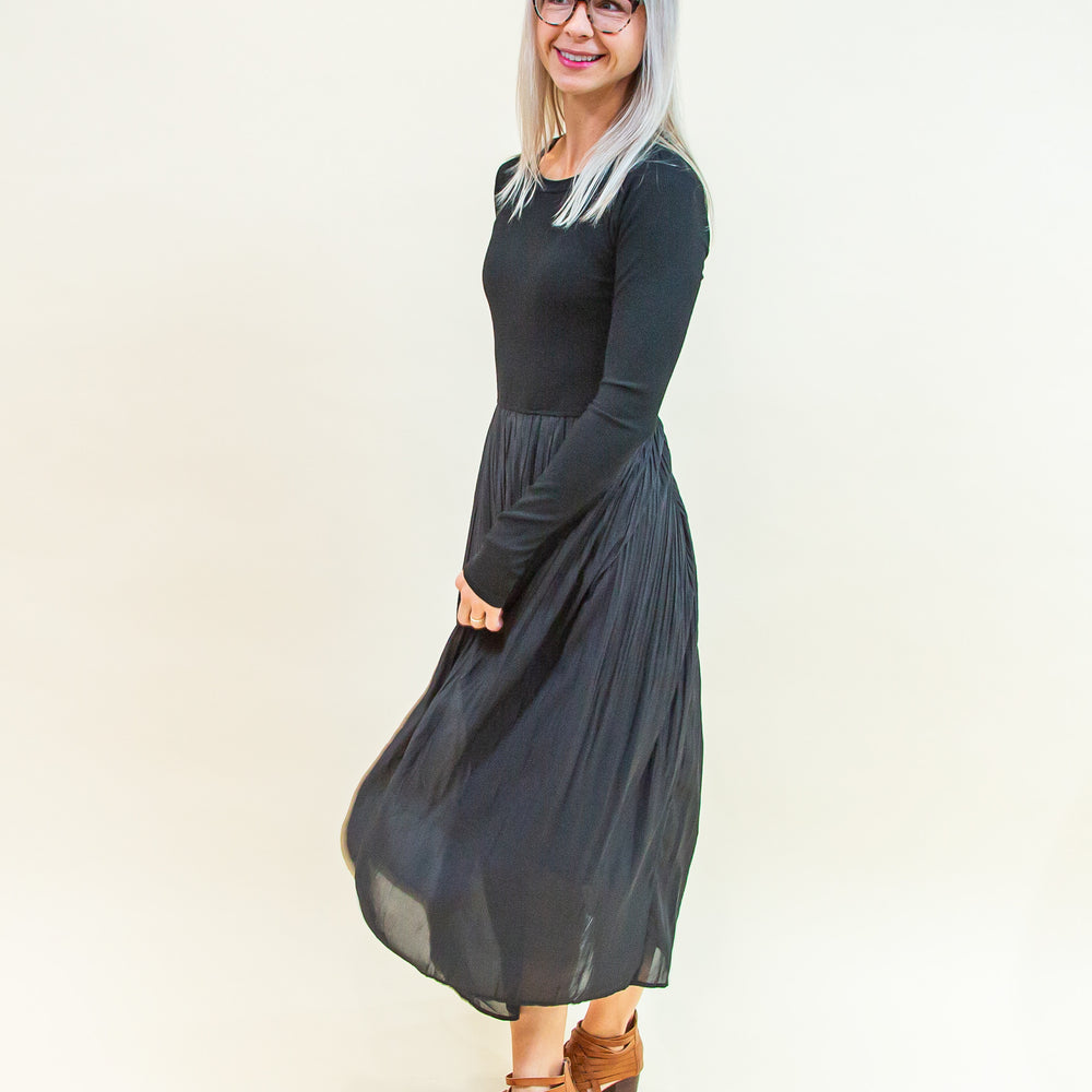 Night at the Morris Dress in Black (8774210355451)