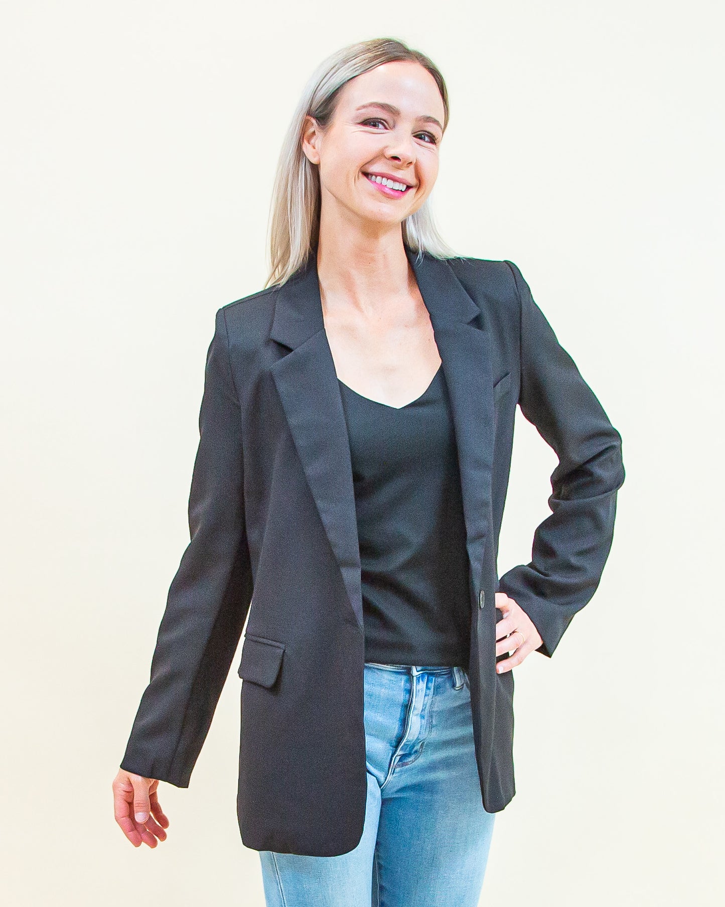 Best In Style Blazer in Black (8769058144507)