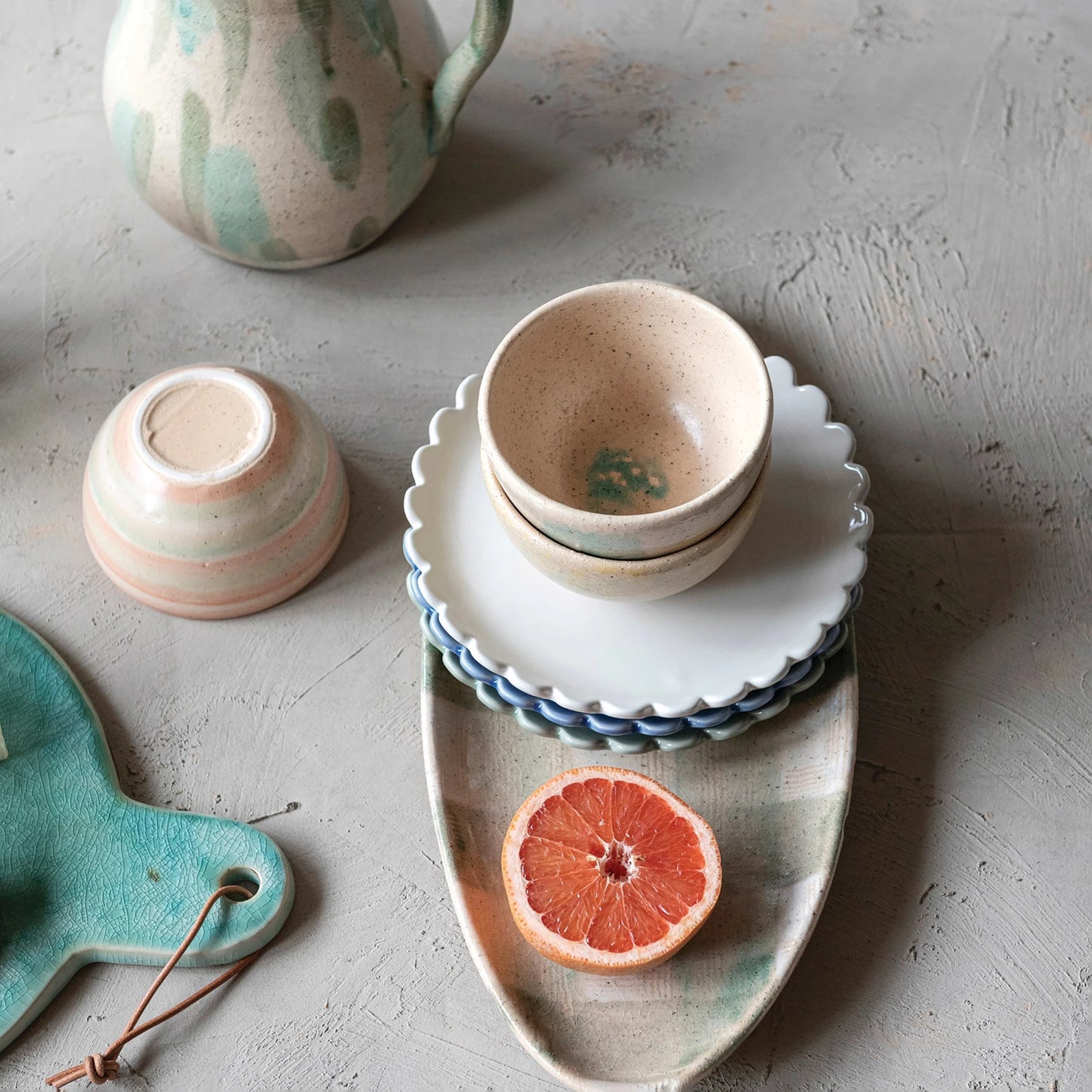 Stoneware Plate w/ Scalloped Edge, 3 Colors (8966034096379)