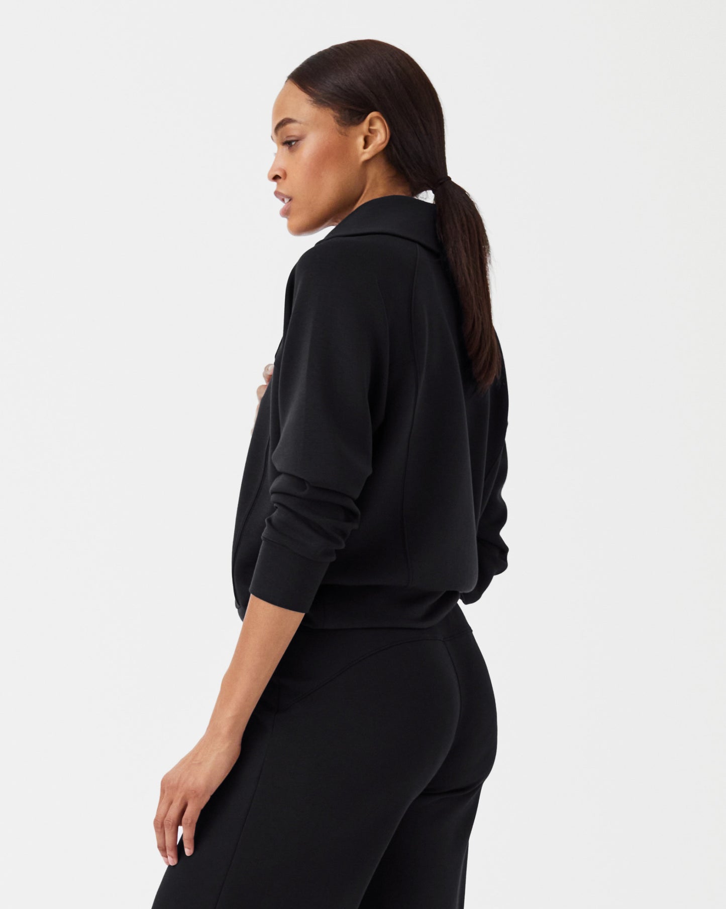 Airessentials Half Zip in Very Black (8844217024763)