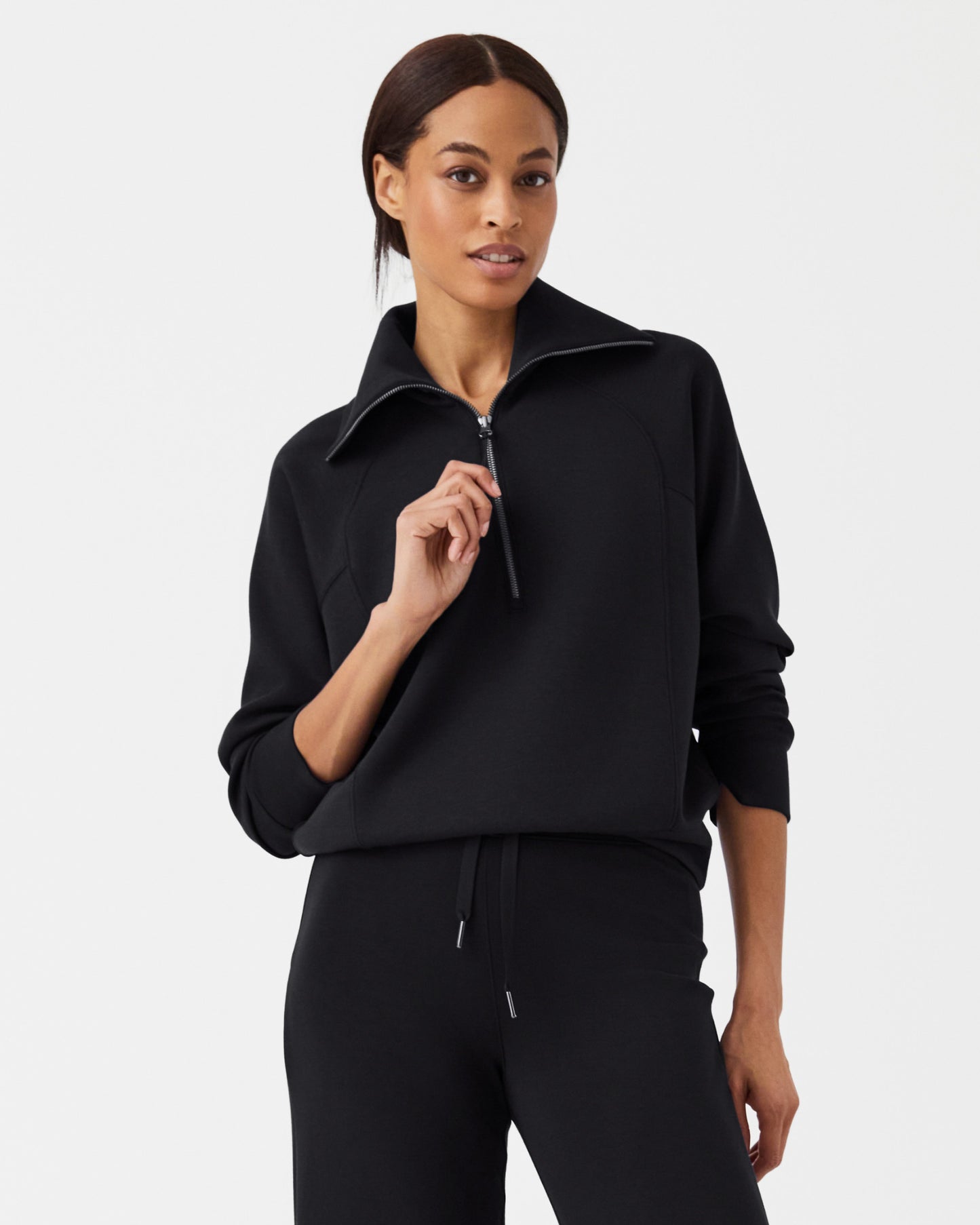 Airessentials Half Zip in Very Black (8844217024763)