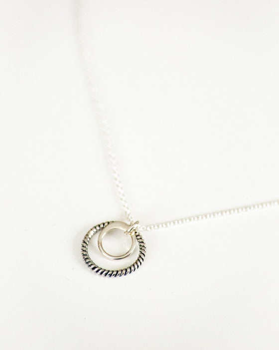 Classic With a Twist Necklace (6050948939936)