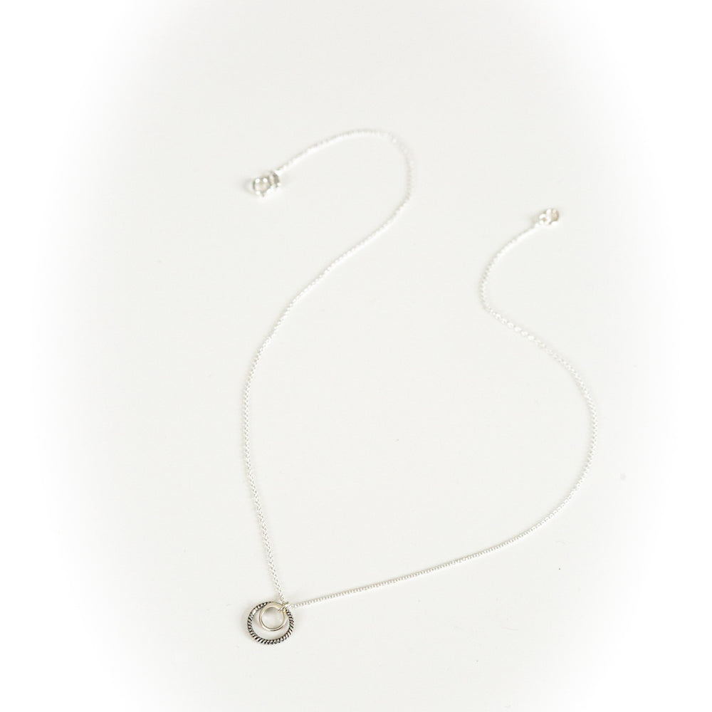 Classic With a Twist Necklace (6050948939936)